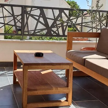 L & L Apartment