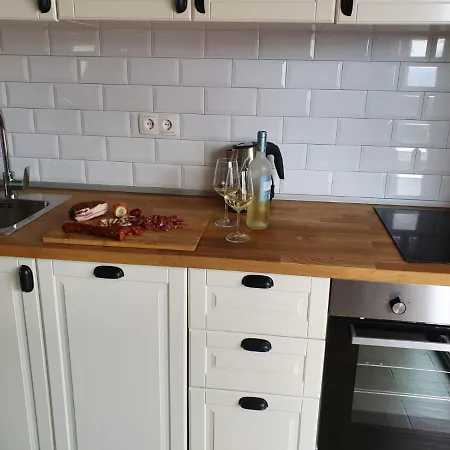 L & L Apartment