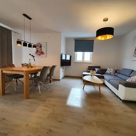 L & L Apartman Bol