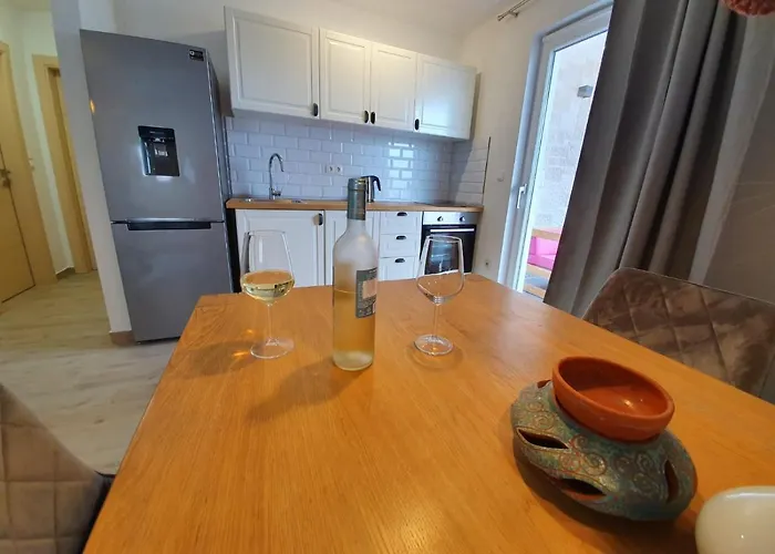 L & L Apartman *